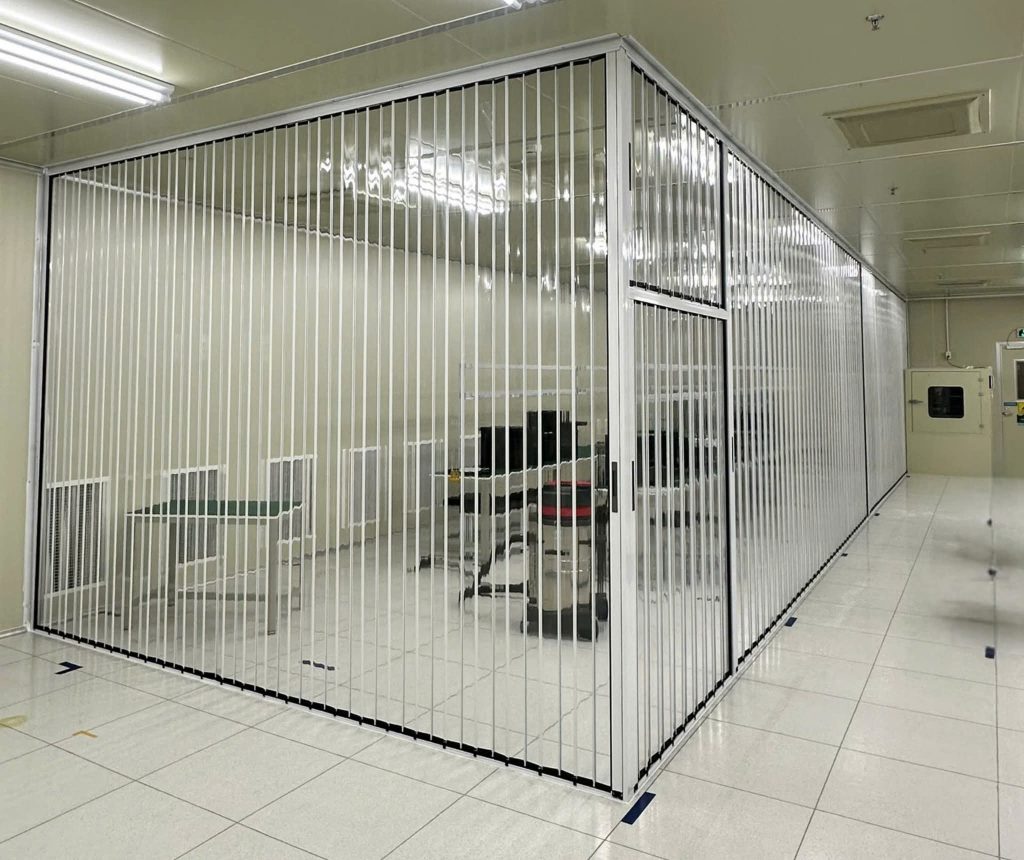 Báo Giá Lắp Đặt Cửa Xếp Lá Nhựa Trong Suốt: Siêu Phẩm Ngăn Lạnh Hot Nhất Mùa Hè 2026