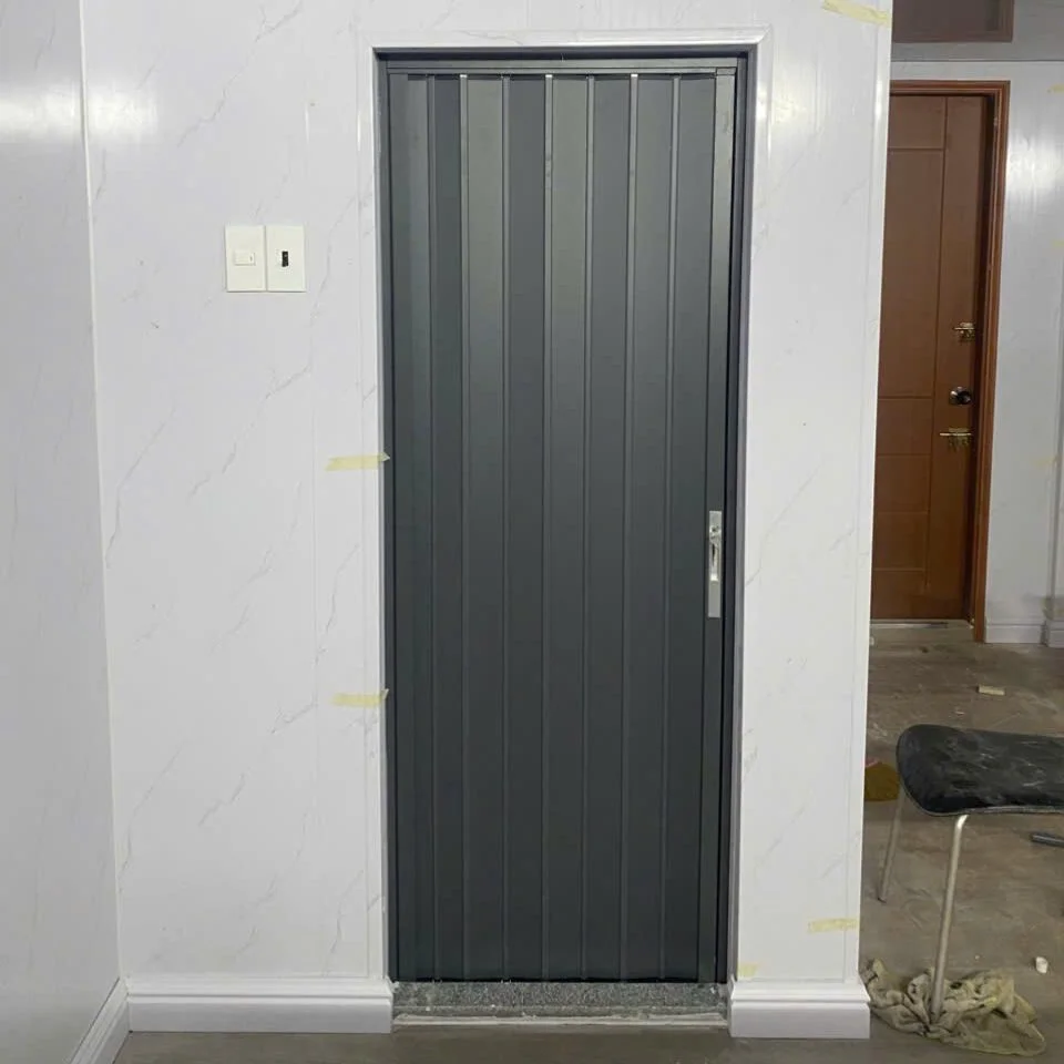 Cửa Xếp Lá Nhôm Có Bền Không? 'Nồi Đồng Cối Đá' Hay Chỉ Được Cái Mã Ngoài?