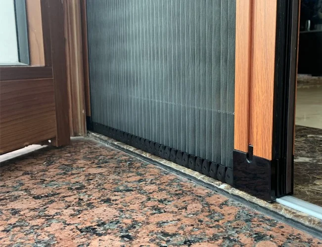 So Sánh Lưới Inox 304 Và Lưới Sợi Thủy Tinh: Loại Nào Mới Là Chân Ái?