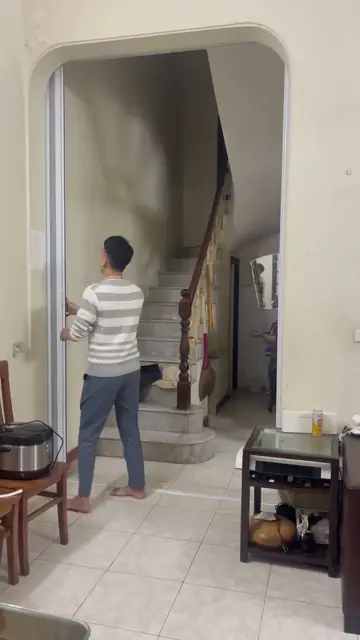 Khung hình video: Rèm tổ ong ngăn nhiệt, khoanh vùng điều hoà