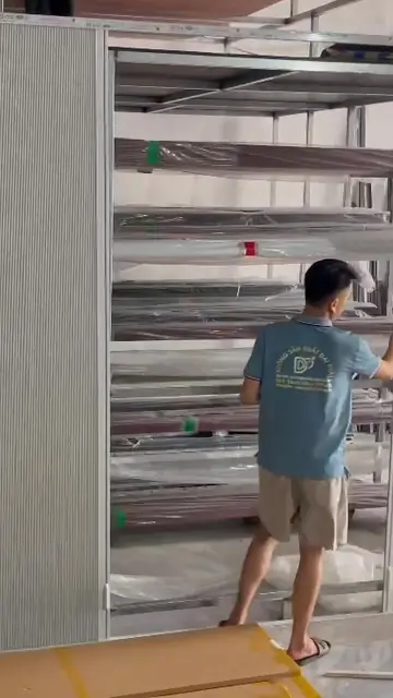 Sản xuất vách ngăn rèm tổ ong khung trắng rèm trắng