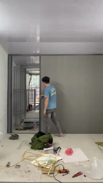 Lắp đặt rèm tổ ong ngăn phòng cánh lệch